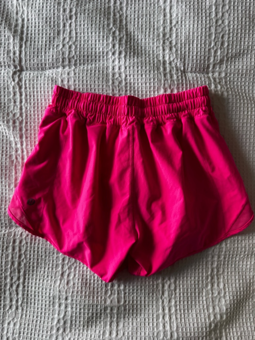 Lululemon Women’s Hot Pink Lightweight Running Shorts - Picture 2 of 2
